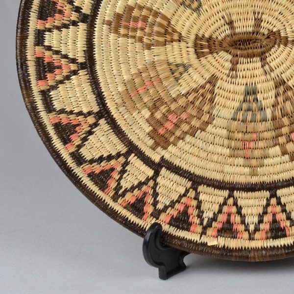 Handwoven Moroccan Palm Fiber Plate Basket - Image 4
