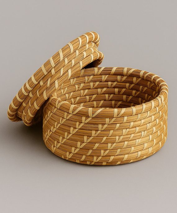 Handwoven Moroccan Palm Leaf Basket with Lid – Artisan Crafted in Tamghart